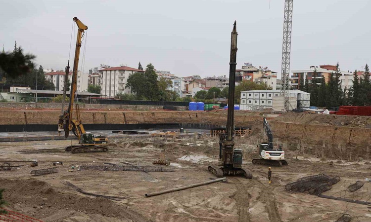 Aydın Efeler'de yeni adliye sarayı inşaatında 5 aylık etüt sonrası fore kazık çakıldı ve Merak Edilenler