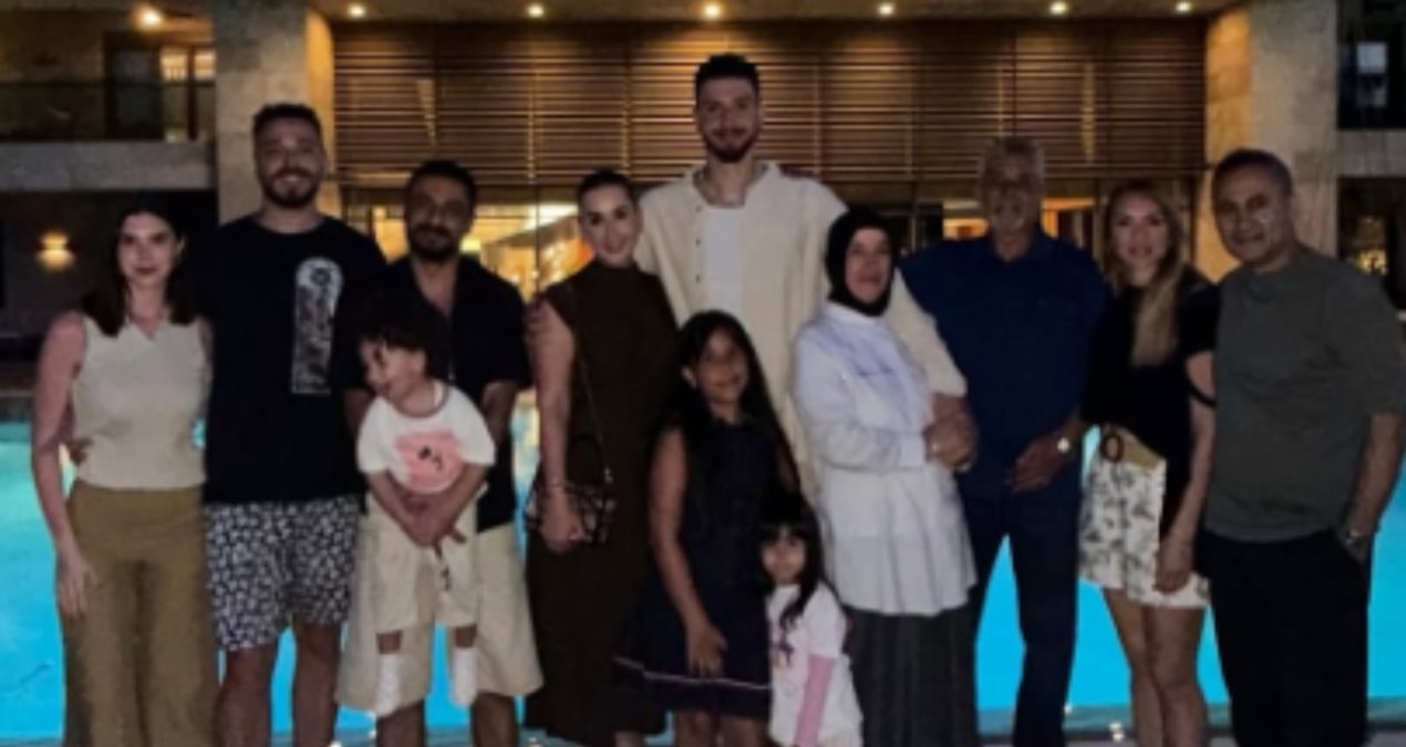 Gündemden Son Bilgiler: Ayrılık iddiaları sonrası Alperen Şengün rotayı aile tatiline çevirdi - Son Dakika Hab