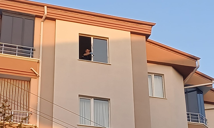 Ayrıntılar Netleşti: 5'inci kattan düşen Zeynep öldü | İşte Tüm Ayrıntılar