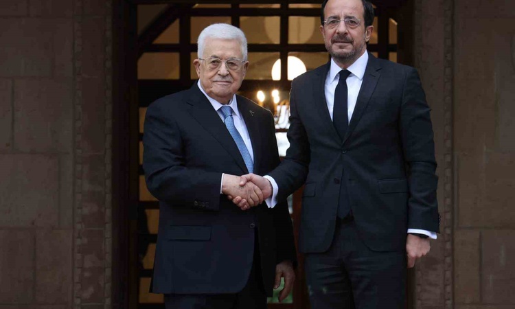 Ayrıntılar Netleşti: Abbas, GKRY lideriyle görüşüp yeni İsrail hükümetiyle diyalog umudunu tüm detaylarıyla pa