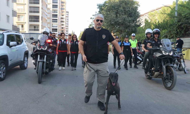 Ayrıntılar Netleşti: Adana’da okulların ilk gününde polisten güvenlik uygulaması | İşte Tüm Ayrıntılar
