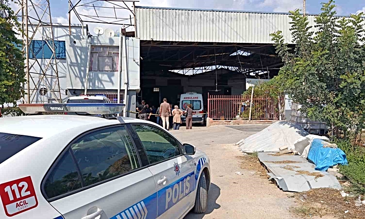 Ayrıntılar Netleşti: Adana Sarıçam'da ziraat işletmesi sahibi yazıhanesinde vurulmuş halde ölü bulundu | İşte