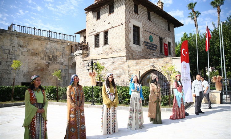 Ayrıntılar Netleşti: Adana'da Selamlık Sofra Miras Evi, yaklaşık 600 yıllık yapıda hizmete açıldı ve Merak Edi