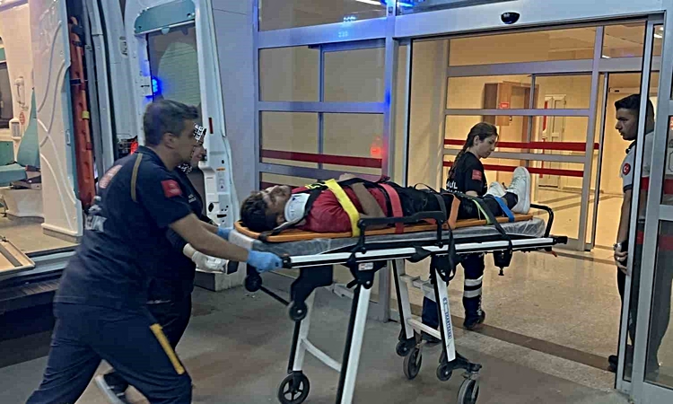 Ayrıntılar Netleşti: Adıyaman'da motosiklet ve otomobil çarpıştı, 1 kişi yaralanıp hastaneye kaldırıldı - Son