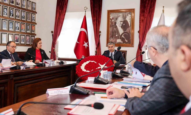 Ayrıntılar Netleşti: Afyonkarahisar'da okul güvenliği toplantısında Vali Aktaş denetim istedi: Gelişmeler Taki