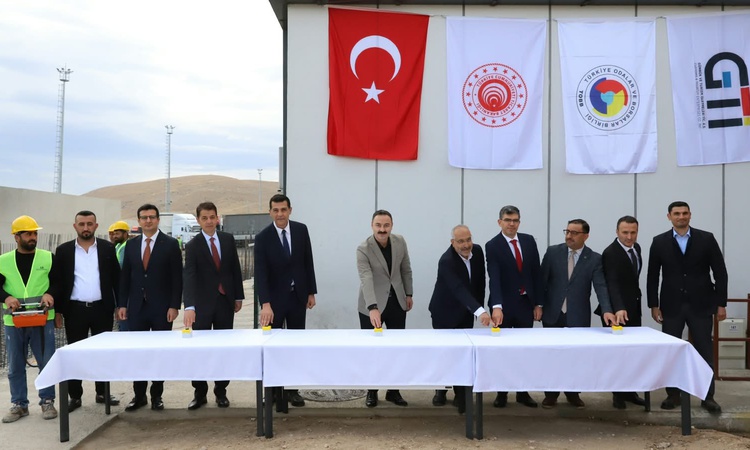 Ayrıntılar Netleşti: Ağrı Gürbulak'ta yarı sabit X-RAY temeli atıldı, 2 ayda hizmete alınması planlanıyor - So