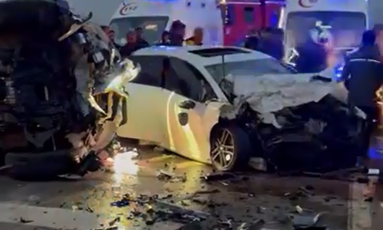 Ayrıntılar Netleşti: Aksaray'da iki otomobil kafa kafaya çarpıştı, 2 sürücü ağır yaralandı | İşte Tüm Ayrıntıl