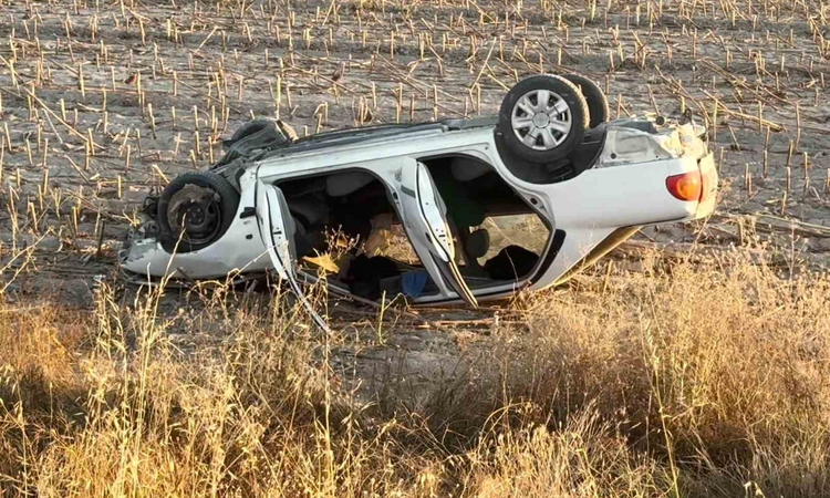 Ayrıntılar Netleşti: Aksaray Yeşilova'da tarlaya uçan otomobil takla attı, sürücü yaralandı ve Merak Edilenler