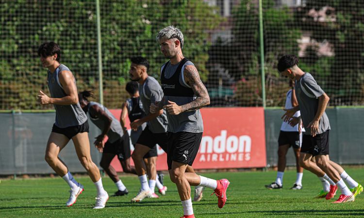Ayrıntılar Netleşti: Alanyaspor Rizespor Maçı Hazırlıklarını Tamamladı ve Merak Edilenler