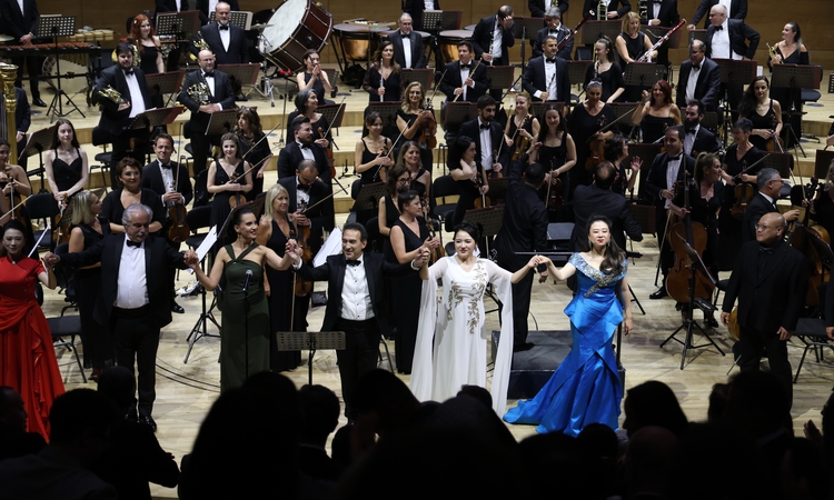 Ayrıntılar Netleşti: Albüm: Türkiye-Çin diplomatik ilişkilerinin 55. yılı Ankara'da düzenlenen konserle kutlan