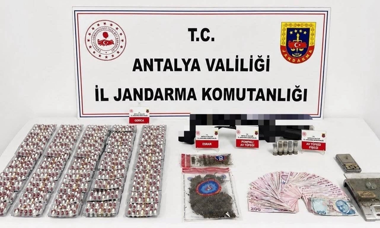 Ayrıntılar Netleşti: Antalya'da jandarma Kepez ve Döşemealtı'da 6 kilo 850 gram skunk ele geçirdi | İşte Tüm A