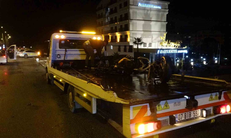 Ayrıntılar Netleşti: Antalya'da motosiklet kazasında ölen 22 yaşındaki genç, 7 saat önce 'ölürüz' demiş: Geliş