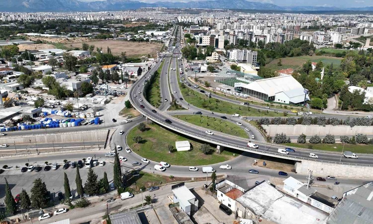 Ayrıntılar Netleşti: Antalya Valiliği, COP31 için 9-13 Kasım'da kentte trafik tedbirleri uygulayacak ve Merak