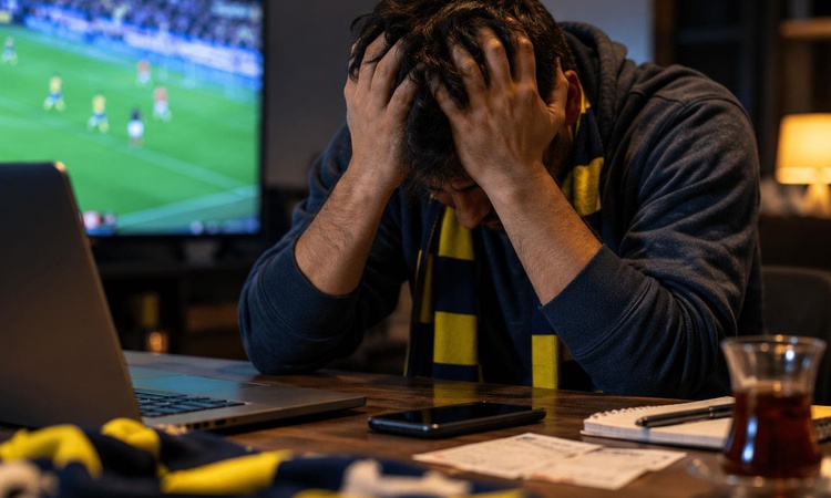 Ayrıntılar Netleşti: Arabasını satıp Fenerbahçe'ye oynadı! Hayalleri 90'da bitti | İşte Tüm Ayrıntılar