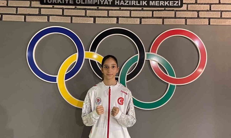 Ayrıntılar Netleşti: Aydınlı boksör Vesile Yağmur Yılmaz, U-15 Avrupa Şampiyonası'nda Türkiye'yi temsil edecek
