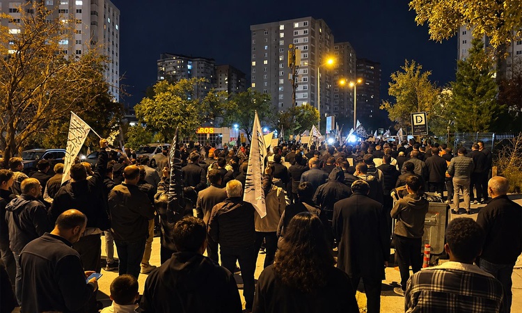 Ayrıntılar Netleşti: Azerbaycan'daki başörtüsü kısıtlamalarına Türkiye'den tepki: Hicab yasaklanamaz!