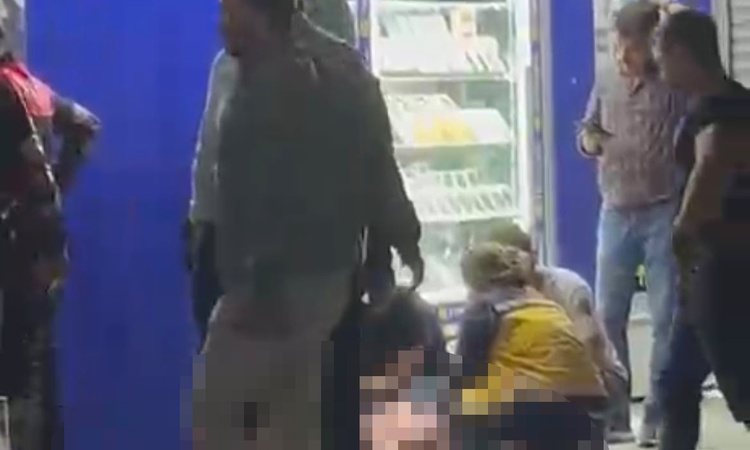 Ayrıntılar Netleşti: Bağcılar'da iddiaya göre silahlı saldırıya uğrayan kişi yaşamını yitirdi: Gelişmeler Taki