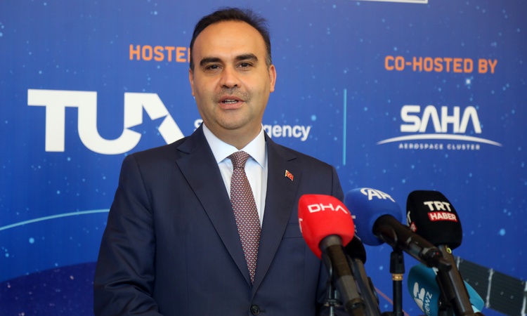 Ayrıntılar Netleşti: Bakan Kacır: 2027'nin ilk aylarında Ay uzay aracımızı Ay'a göndereceğiz: Gelişmeler Takip