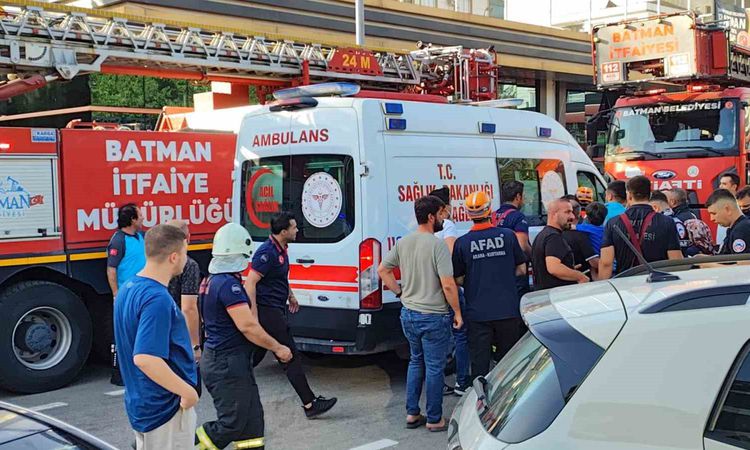 Ayrıntılar Netleşti: Batman’da spor salonu yangınında Bakan Şimşek’in yeğeni yaşamını yitirdi: Gelişmeler Taki