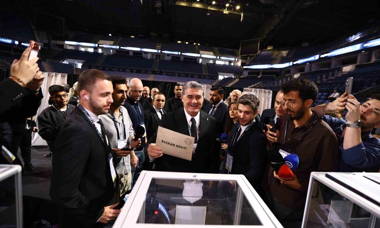 Ayrıntılar Netleşti: Beşiktaş'ta olağanüstü genel kurulda tek aday Serdal Adalı oyunu kullandı - Son Dakika Bi