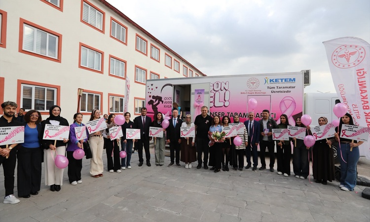 Ayrıntılar Netleşti: Bitlis Eren Üniversitesi'nde meme kanserinde erken teşhisin önemi anlatıldı ve Merak Edil