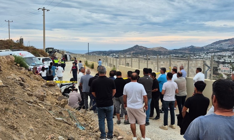 Ayrıntılar Netleşti: Bodrum'da kontrolden çıkan kamyonet devrildi, 15 yaşındaki sürücü yaşamını yitirdi | İşte