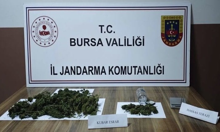 Ayrıntılar Netleşti: Bursa İnegöl'de 1 kilo 71 gram kubar esrar ele geçirildi, 1 kişi yakalanarak gözaltına se