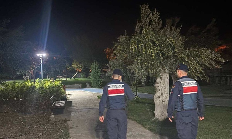 Ayrıntılar Netleşti: Çanakkale'de jandarma operasyonlarında 112 kişi yakalandı, 15'i hakkında tutuklama kararı
