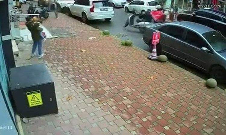 Ayrıntılar Netleşti: Çekmeköy'de iddiaya göre aküsü değişen motosiklet yardım eden kişiyi yere düşürdü ve Mera