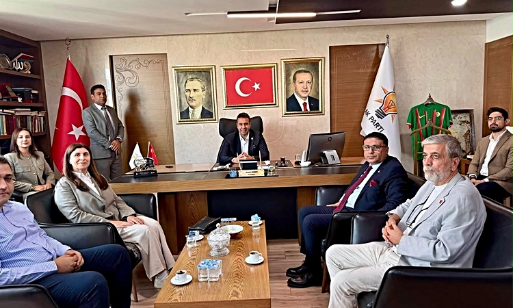 Ayrıntılar Netleşti: CHP Diyarbakır İl Başkanlığı’ndan AK Parti’ye ziyaret: Gelişmeler Takip Ediliyor