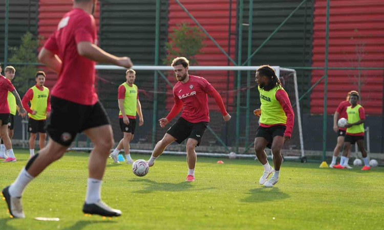 Ayrıntılar Netleşti: Çorum FK, Alanyaspor maçı hazırlıklarını sürdürdü: Gelişmeler Takip Ediliyor