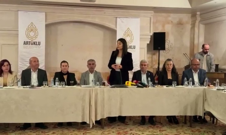 Ayrıntılar Netleşti: DEM Partili Beritan Güneş, fon vurgununun boyutlarının kavranamadığını söyledi ve Merak E
