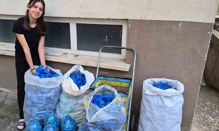 Ayrıntılar Netleşti: Depremzedelere yardım etmek için 1 ton mavi kapak topladı ve Merak Edilenler