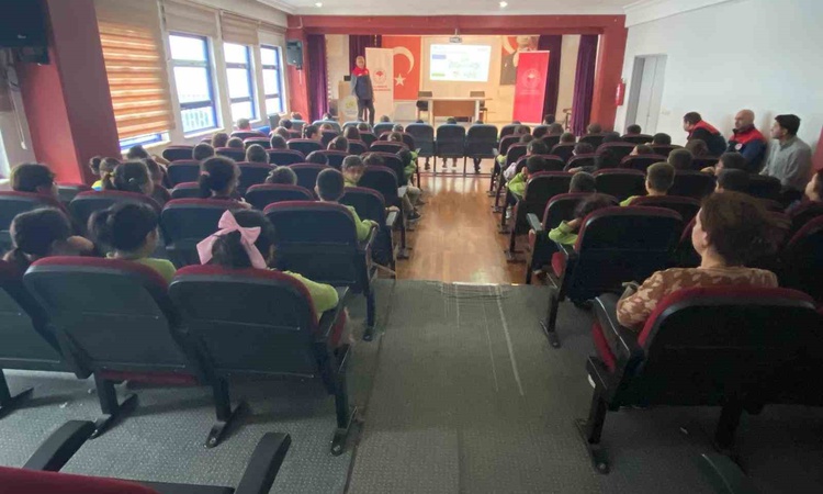 Ayrıntılar Netleşti: Düzce İl Tarım ve Orman Müdürlüğü üç okulda öğrencilere gıda israfı eğitimi verdi | İşte