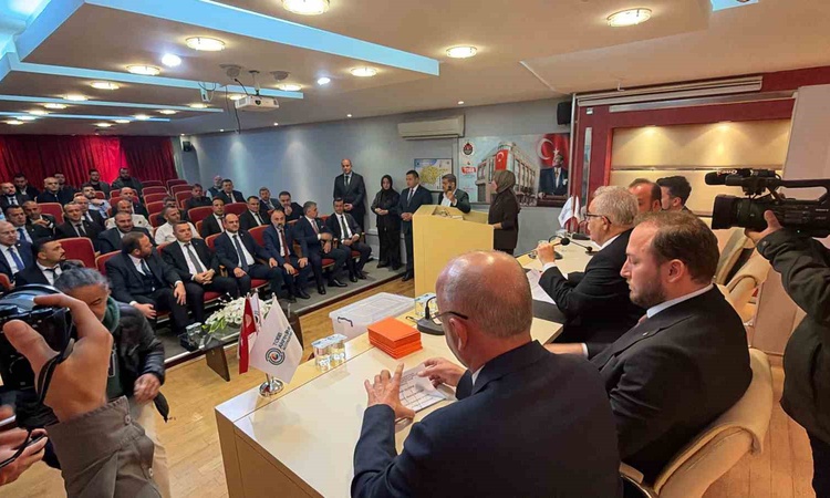 Ayrıntılar Netleşti: Düzce TSO'da İshak Şengüloğlu başkanlığa, Ümit Yıldırım meclis başkanlığına seçildi | İşt
