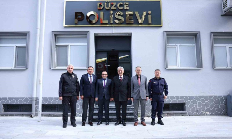 Ayrıntılar Netleşti: Düzce Valisi Makas, yargı ve güvenlik temsilcileriyle Düzce Polisevi'nde buluştu: Gelişme
