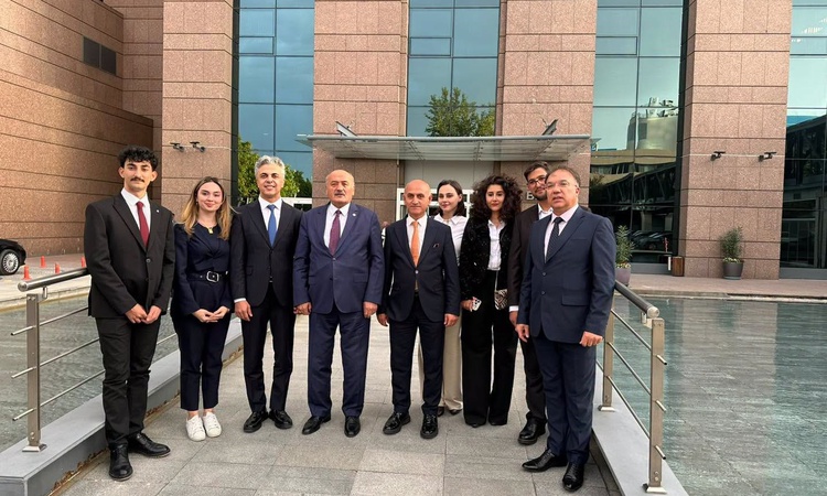 Ayrıntılar Netleşti: EBYÜ Rektörü Kuyrukluyıldız, eğitim hedefleri için Binali Yıldırım'ı ziyaret etti ve Mera
