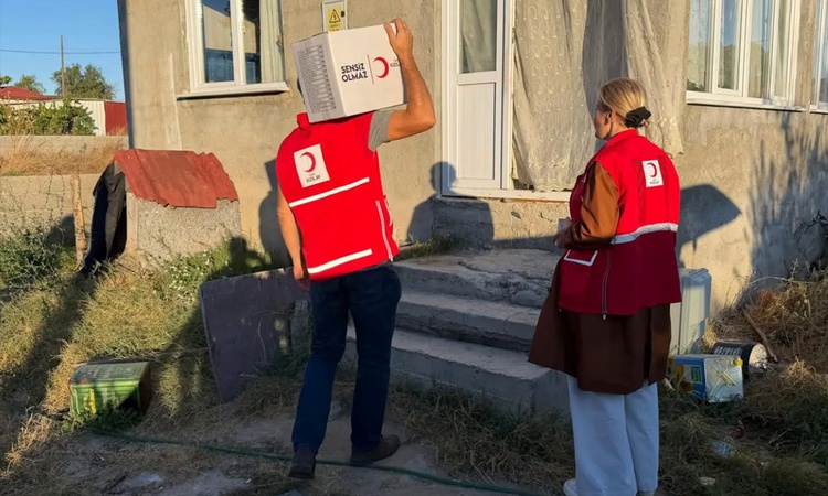 Ayrıntılar Netleşti: Edirne'de Kızılay gıda kolisi ulaştırdı, AFAD gönüllü eğitimini tamamladı ve Merak Edilen