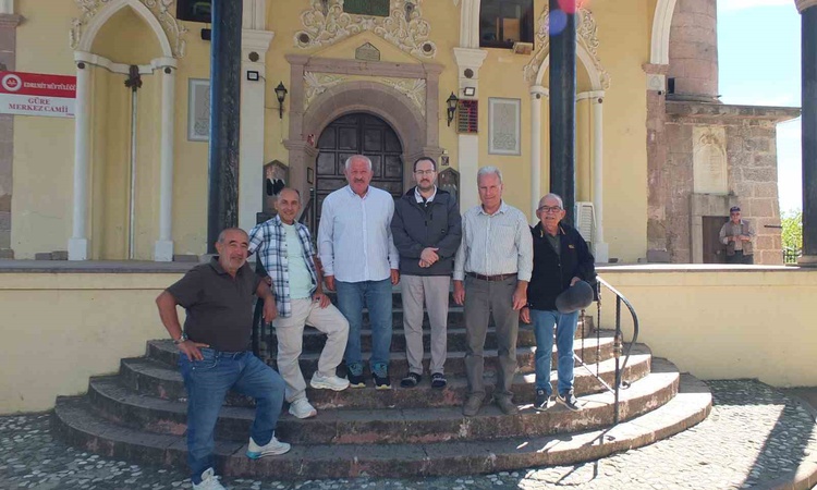 Ayrıntılar Netleşti: Edremit Güre'de 1880 yılında yaptırılan tarihi Merkez Camii ziyaretçi ilgisi görüyor