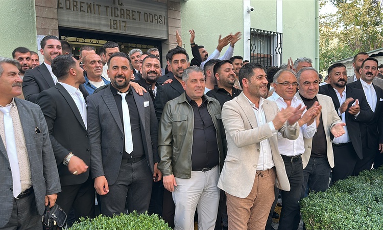 Ayrıntılar Netleşti: Edremit Ticaret Odası'nda kesin olmayan sonuçlara göre mavi liste 16 meclis üyeliği aldı