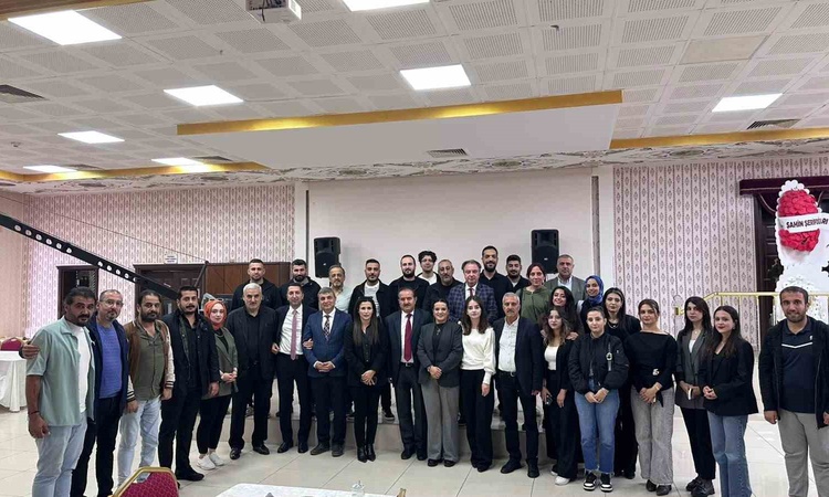 Ayrıntılar Netleşti: Elazığ'da spor basınıyla buluşan Kemal Çağlayan'a 58 numaralı forma hediye edildi