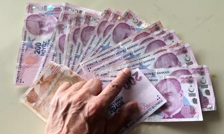 Ayrıntılar Netleşti: Emekli ve Memur Zammı İçin İlk Hesaplar: İki Aylık Enflasyon Yüzde 3,65, Yıl Sonunda Yüzd