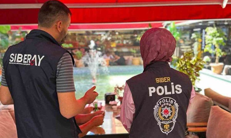 Ayrıntılar Netleşti: Erzincan'da SİBERAY ile 300 Vatandaşa Siber Güvenlik Eğitimi
