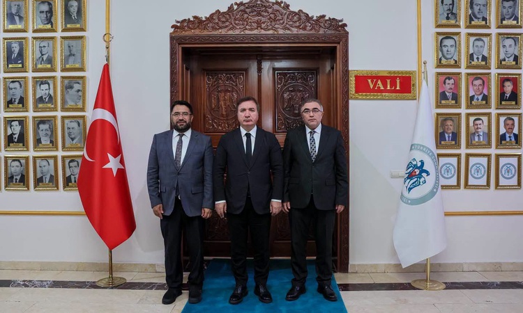 Ayrıntılar Netleşti: Erzincan Valisi Aydoğdu, Diyarbakır ve Erzincan'a atanan müftüleri kabul etti | İşte Tüm