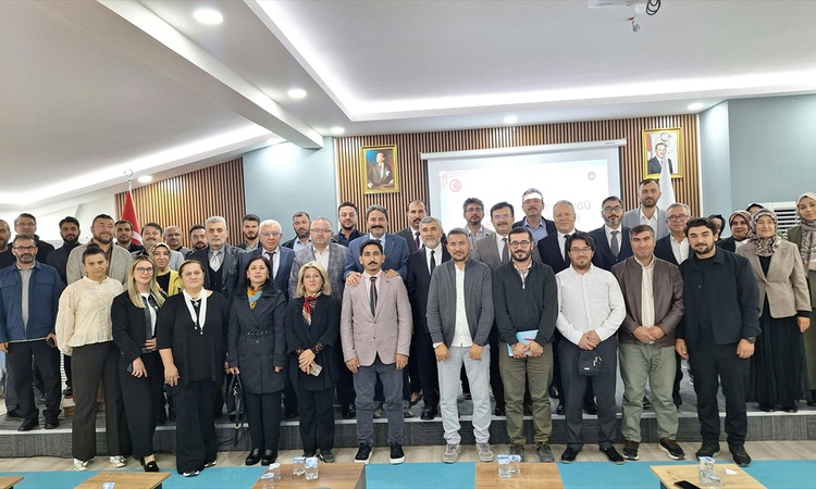 Ayrıntılar Netleşti: Eskişehir'de gençlik hizmetleri toplantısı Diyanet Gençlik Merkezi'nde yapıldı: Gelişmele