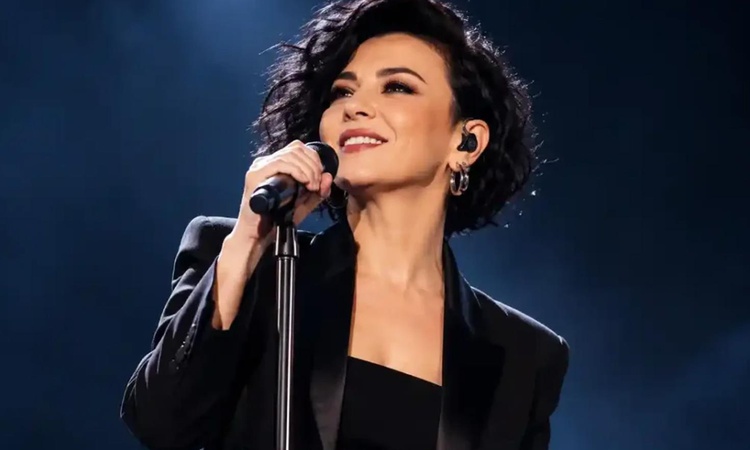 Ayrıntılar Netleşti: Fatma Turgut’un Diyarbakır konserinde kavga çıktı, şarkıcı sahneden müdahale etti ve Mera