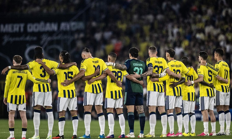 Ayrıntılar Netleşti: Fenerbahçe'de korkutan sakatlık: Gelişmeler Takip Ediliyor