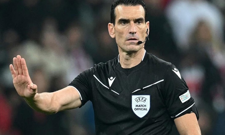 Ayrıntılar Netleşti: Fenerbahçe-Slavia Prag maçının hakemi netlik kazandı: Gelişmeler Takip Ediliyor