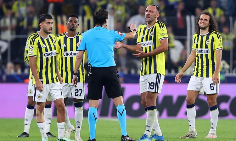 Ayrıntılar Netleşti: Fenerbahçe taraftarı delirdi: O olmasaydı rahat kazanırdık, artık bu takımdan gitsin | İş