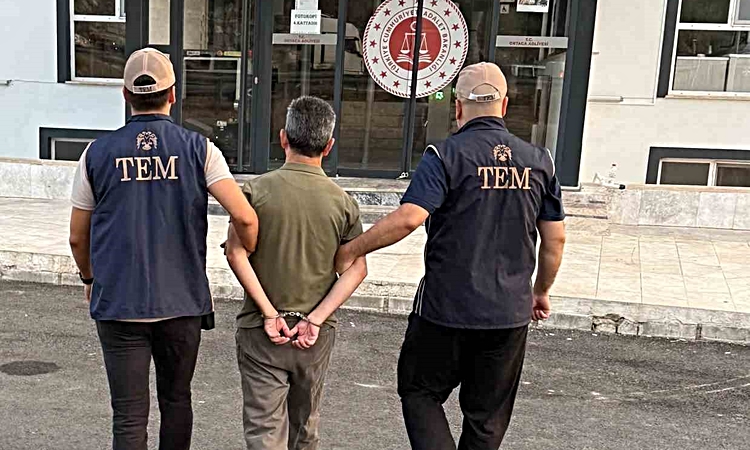 Ayrıntılar Netleşti: FETÖ üyeliğinden 7 yıl 6 ay hapis cezasıyla aranan öğretmen Muğla Ortaca'da yakalandı ve